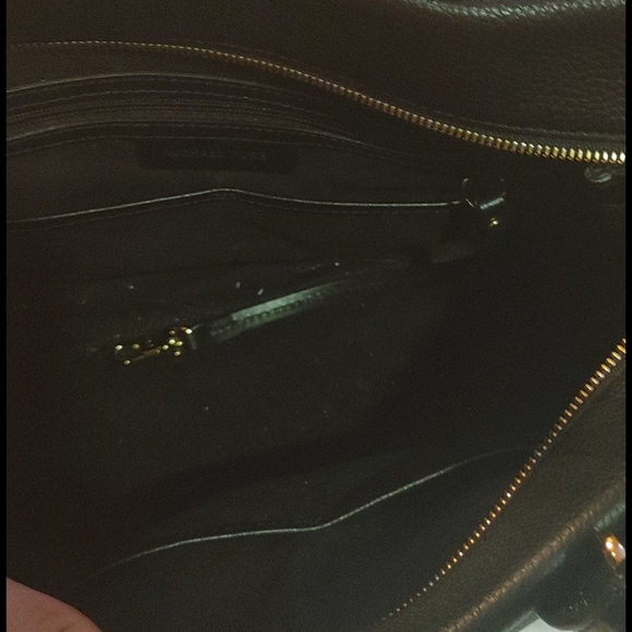 Michael Kors purse - Picture 5 of 15